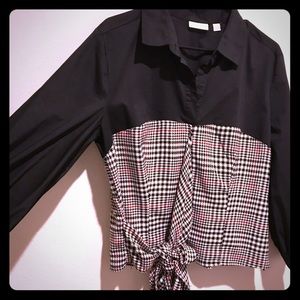 Large New York & Co trendy blouse!